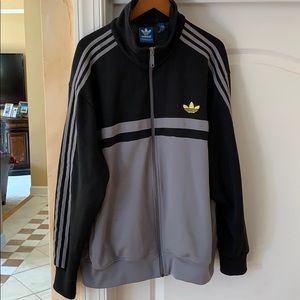 Adidas men’s running jacket